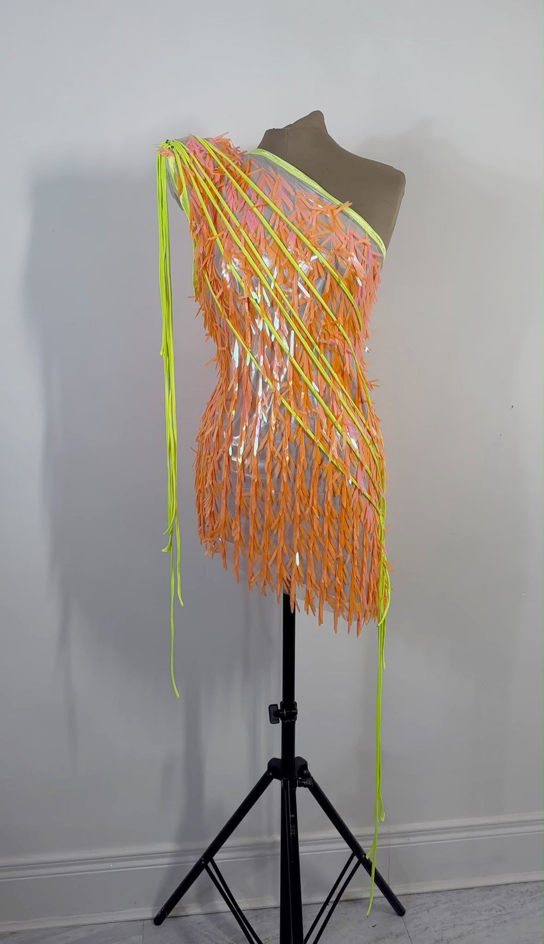 Neon disco scale
